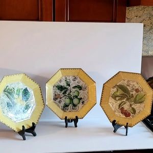 Moonlighting Interior Vintage Hexagonal 3 Plates Butterfly and Fruit Decoration